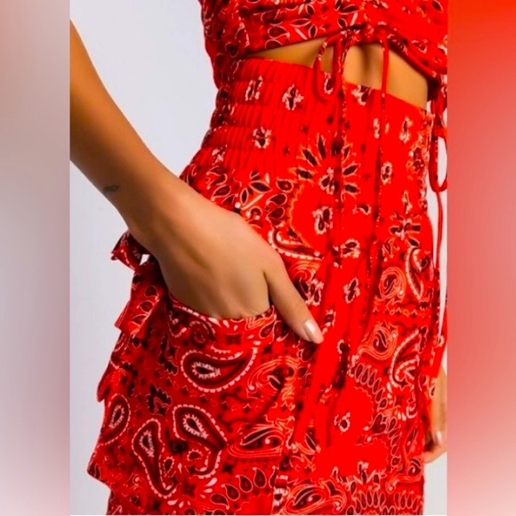 Cashew Drawstring Ruched Side Crop Top & Ruched Drawstring Side Pocket Skirt Set - Picture 3 of 10